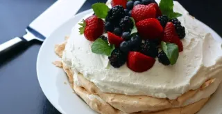 Recipe of Pineapple and passion fruit Pavlova with syrup