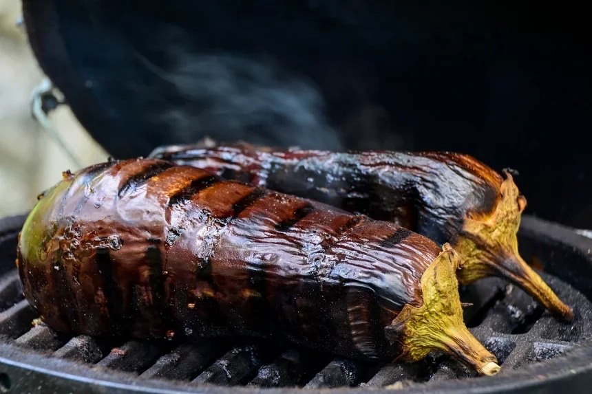 Receta de Revuelto de berenjena y pimientos verdes