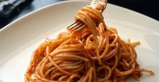 Receta de Spaghettis con salsa italiana