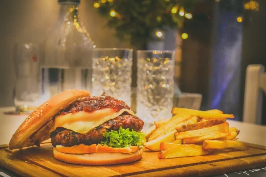 Receta de Súper hamburguesa con papas