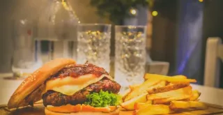 Recipe of Super hamburger with fries