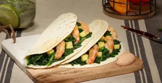 Recipe of Spinach and shrimp taco with chili aioli