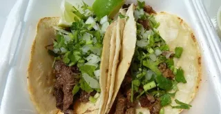 Recipe of Tacos stuffed with guacamole, pico de gallo and lentils