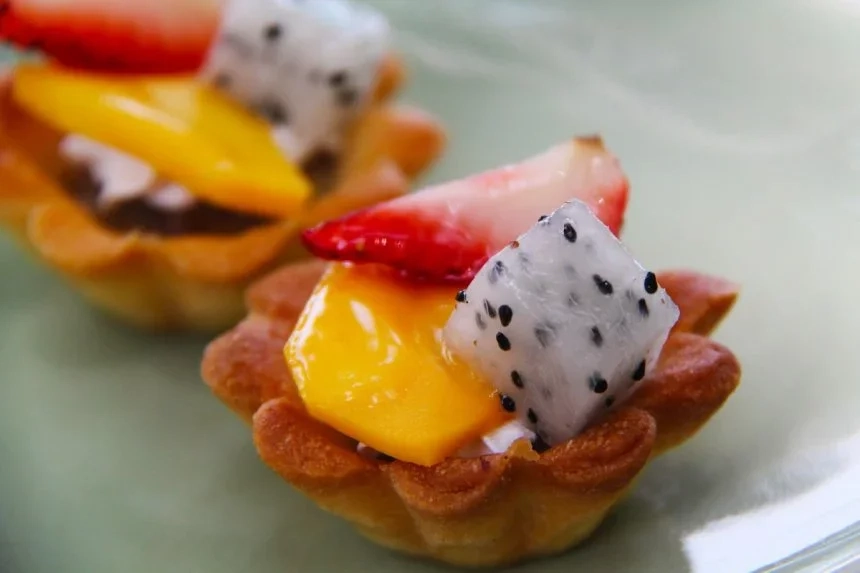 Recipe of Mango and berry pie