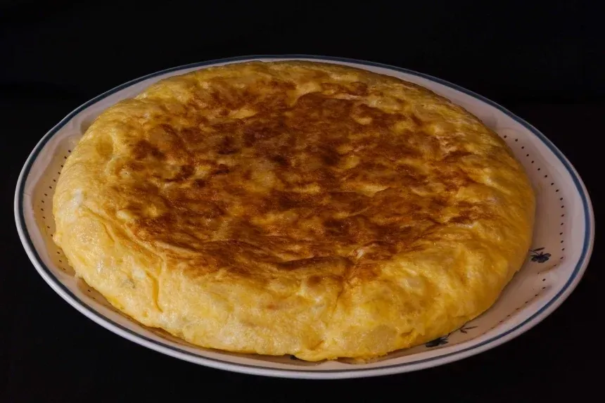 Recipe of Traditional potato omelet.