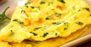 Recipe of French omelet with wholemeal pasta