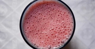 Recipe of Alcohol-free long drink, strawberries and coconut milk